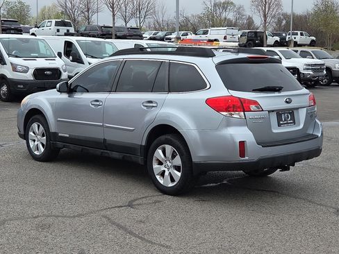 Used 2012 Subaru Outback 2.5i Limited w/ Moonroof Pkg image 4