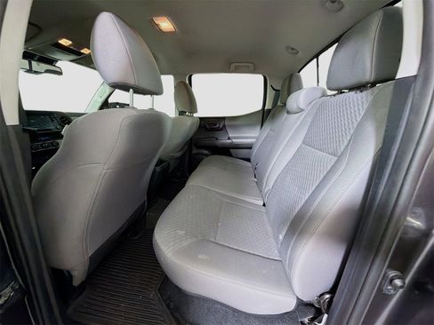 Used 2022 Toyota Tacoma SR image 22