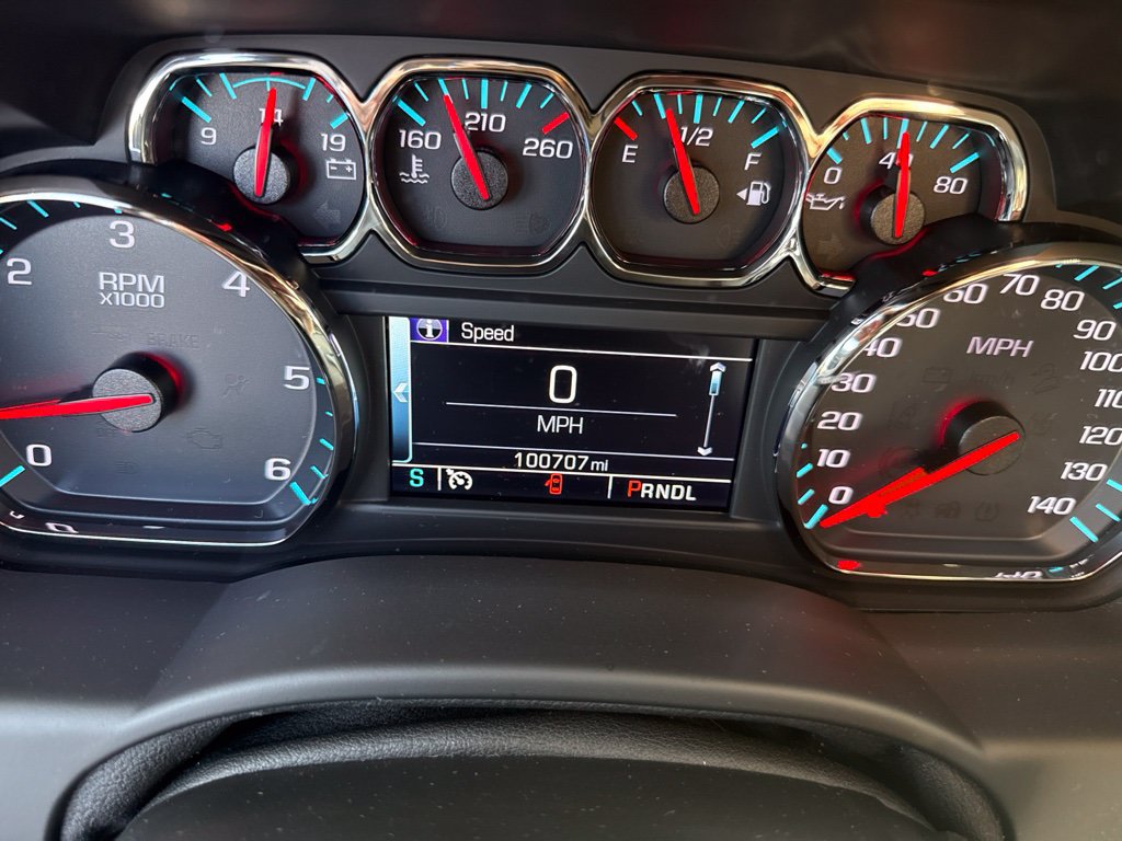 Used 2018 Chevrolet Tahoe LT w/ LT Signature Package AWD/4WD image 12