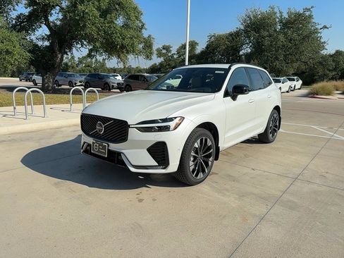 Used 2026 Volvo XC60 B5 Plus w/ Protection Package Premier image 2