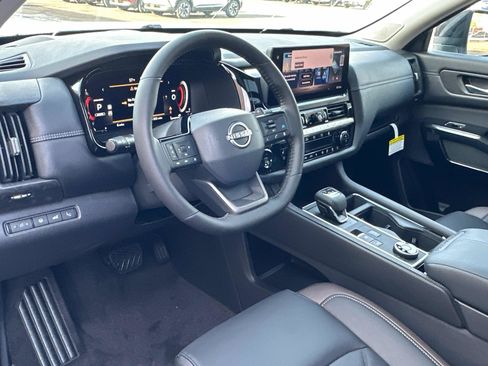 New 2026 Nissan Pathfinder Platinum AWD/4WD image 31