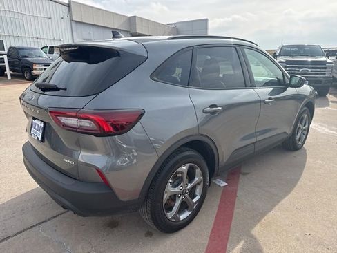 Used 2025 Ford Escape ST-Line image 9