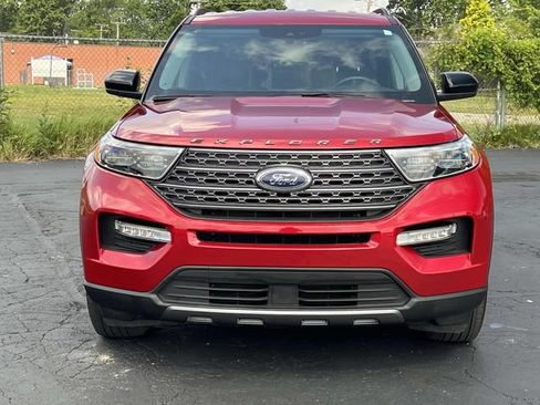 Certified 2023 Ford Explorer XLT w/ Equipment Group 202A AWD/4WD image 7