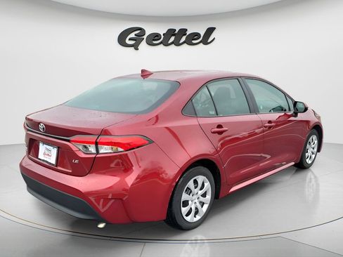 Used 2025 Toyota Corolla LE image 3