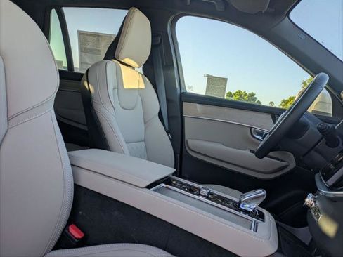 New 2026 Volvo XC90 T8 Plus w/ Protection Package Premier AWD/4WD image 14