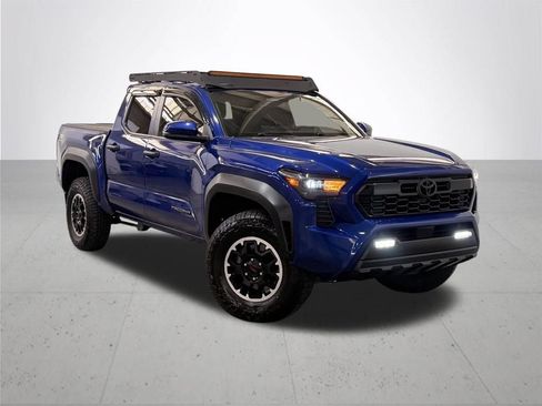 Used 2024 Toyota Tacoma TRD Off-Road w/ TRD Off Road Upgrade Package AWD/4WD image 7