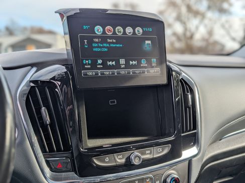 Used 2019 Chevrolet Traverse LT w/ LT Premium Package image 22