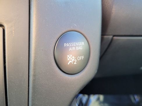 Used 2015 Nissan 370Z Base w/ Aerodynamics Package image 20