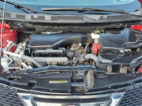 Certified 2018 Nissan Rogue Sport SV image 28