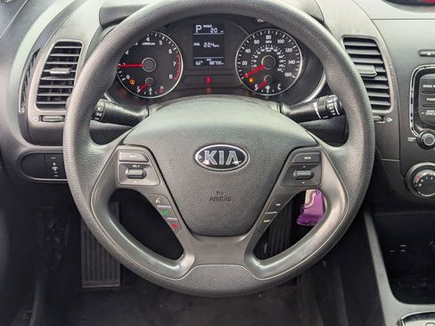 Used 2017 Kia Forte LX image 24