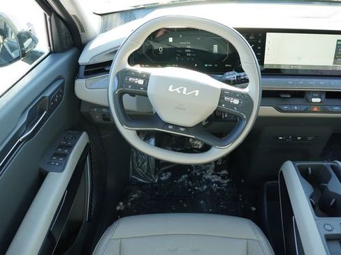Used 2026 Kia EV9 Wind image 20