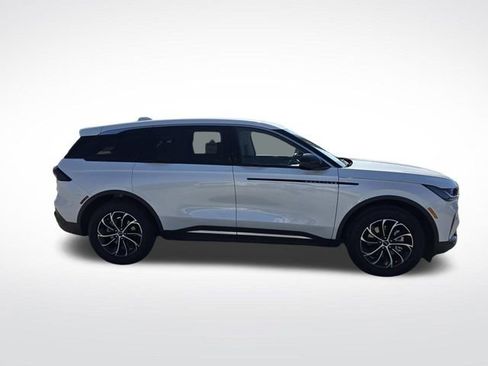 New 2026 Lincoln Nautilus Premier w/ Equipment Group 102A image 2