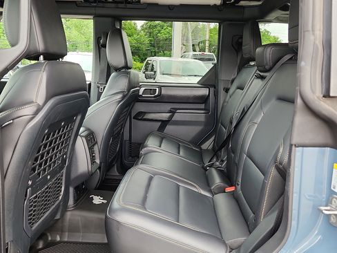 Used 2025 Ford Bronco Badlands AWD/4WD image 10