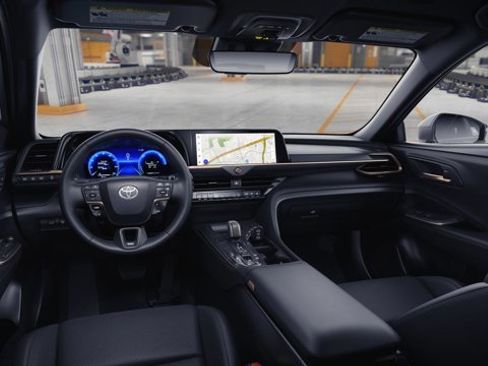 New 2025 Toyota Crown Signia image 19