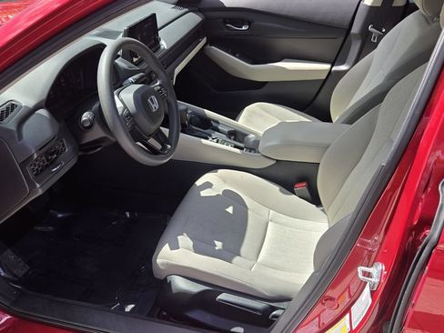 Used 2023 Honda Accord LX image 10