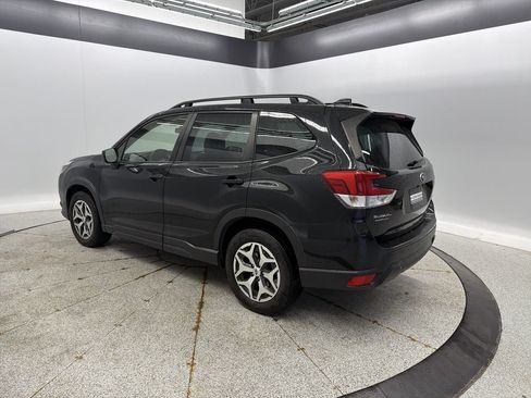 Used 2023 Subaru Forester Premium AWD/4WD image 12