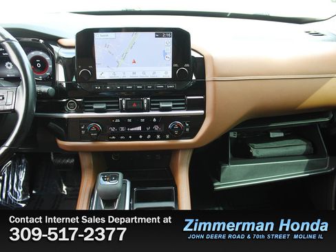Used 2022 Nissan Pathfinder Platinum w/ Cargo Package AWD/4WD image 18