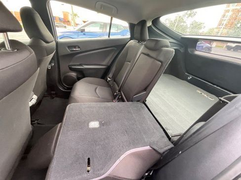 Used 2020 Toyota Prius L Eco FWD image 28