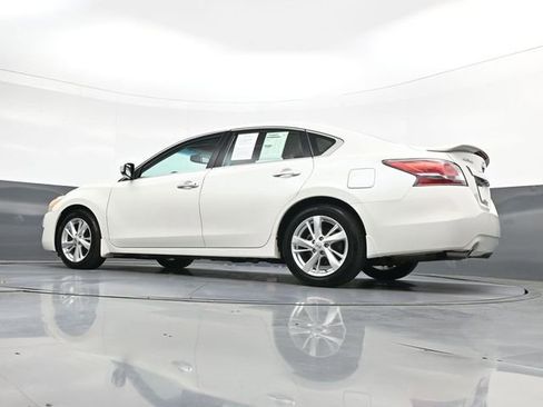 Used 2015 Nissan Altima 2.5 SL w/ Technology Package FWD image 34