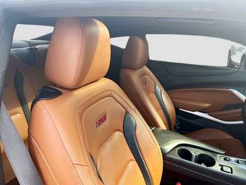 Used 2018 Chevrolet Camaro SS RWD image 29