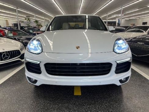 Used 2017 Porsche Cayenne S Platinum w/ Premium Package Plus (Pjy) AWD/4WD image 3