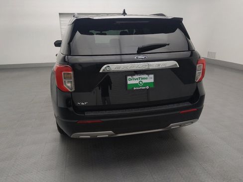 Used 2023 Ford Explorer XLT w/ Equipment Group 202A image 6