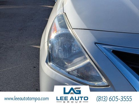 Used 2017 Nissan Versa SV image 9