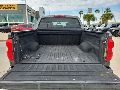 Used 2017 Toyota Tundra SR5 AWD/4WD image 27
