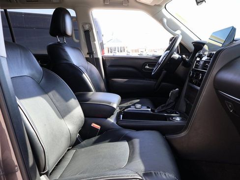 Used 2024 INFINITI QX80 Luxe image 9