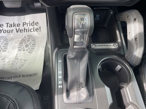 New 2025 Ford Bronco Badlands image 14