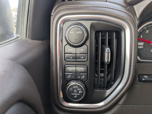 Certified 2021 Chevrolet Silverado 1500 LTZ w/ Technology Package image 17