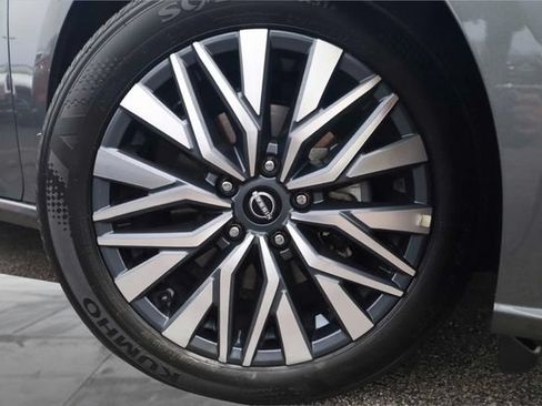 Certified 2025 Nissan Altima 2.5 SV w/ SV Premium Package FWD image 3