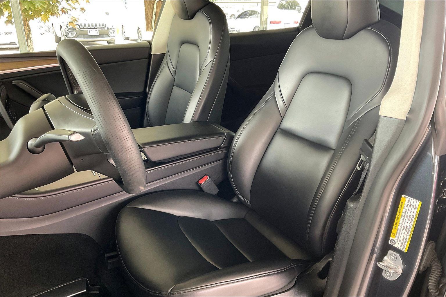 Used 2024 Tesla Model Y Long Range AWD/4WD image 14
