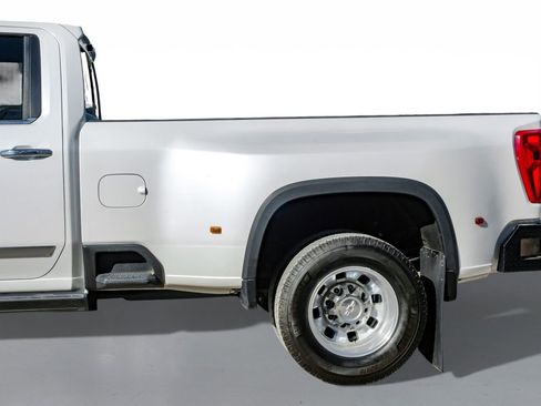 Used 2025 Chevrolet Silverado 3500 High Country w/ High Country Premium Package image 11