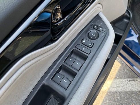 Used 2023 Honda Odyssey Touring image 13