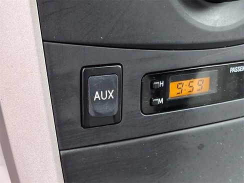 Used 2010 Toyota Corolla image 22