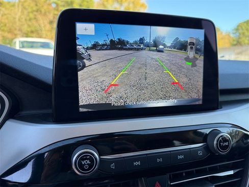 Certified 2021 Ford Escape SEL image 19