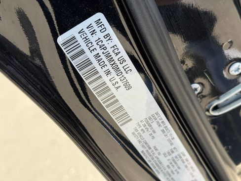 Used 2021 Jeep Cherokee Latitude Lux 80th Anniv w/ Quick Order Package 26U 80TH image 9