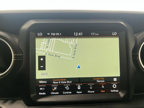 Used 2023 Jeep Wrangler Unlimited Sahara w/ Cold Weather Group AWD/4WD image 18
