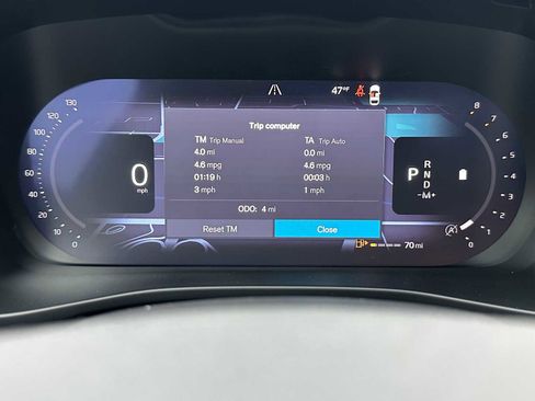 New 2026 Volvo XC40 B5 Plus w/ Protection Package Premier image 25