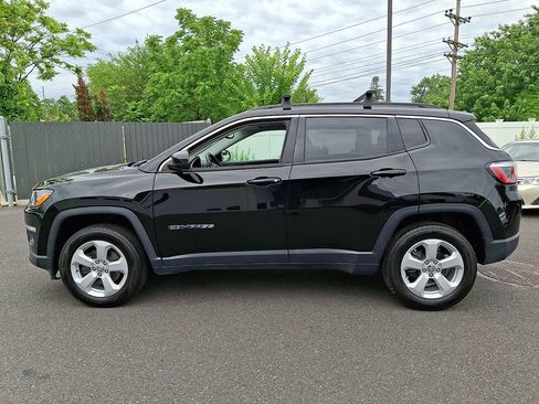 Used 2020 Jeep Compass Latitude w/ Popular Equipment Group AWD/4WD image 4
