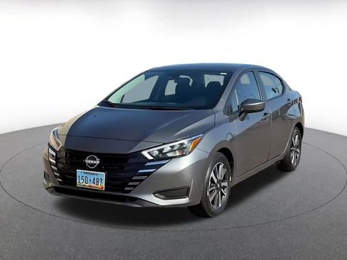 Used 2025 Nissan Versa SV image 7