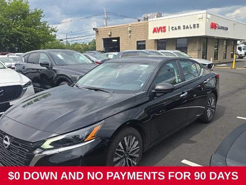 Used 2025 Nissan Altima 2.5 SV FWD image 1