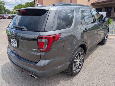 Used 2017 Ford Explorer Sport w/ Equipment Group 401A AWD/4WD image 9