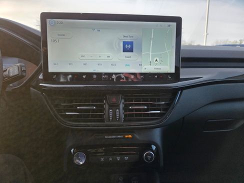 Certified 2023 Ford Escape ST-Line w/ Tech Pack #1 image 9