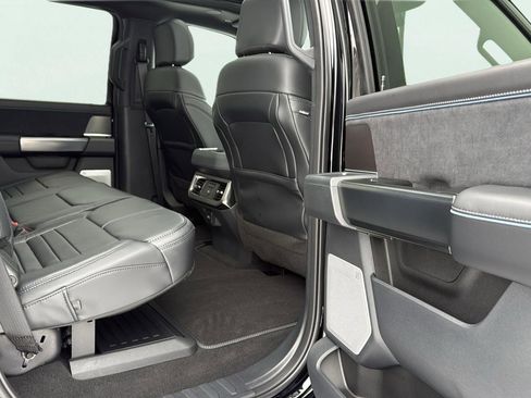 Used 2026 Ford F450 Platinum image 18