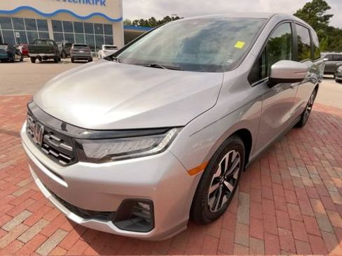 Certified 2025 Honda Odyssey EX-L image 5