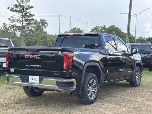 Used 2025 GMC Sierra 1500 SLT AWD/4WD image 5