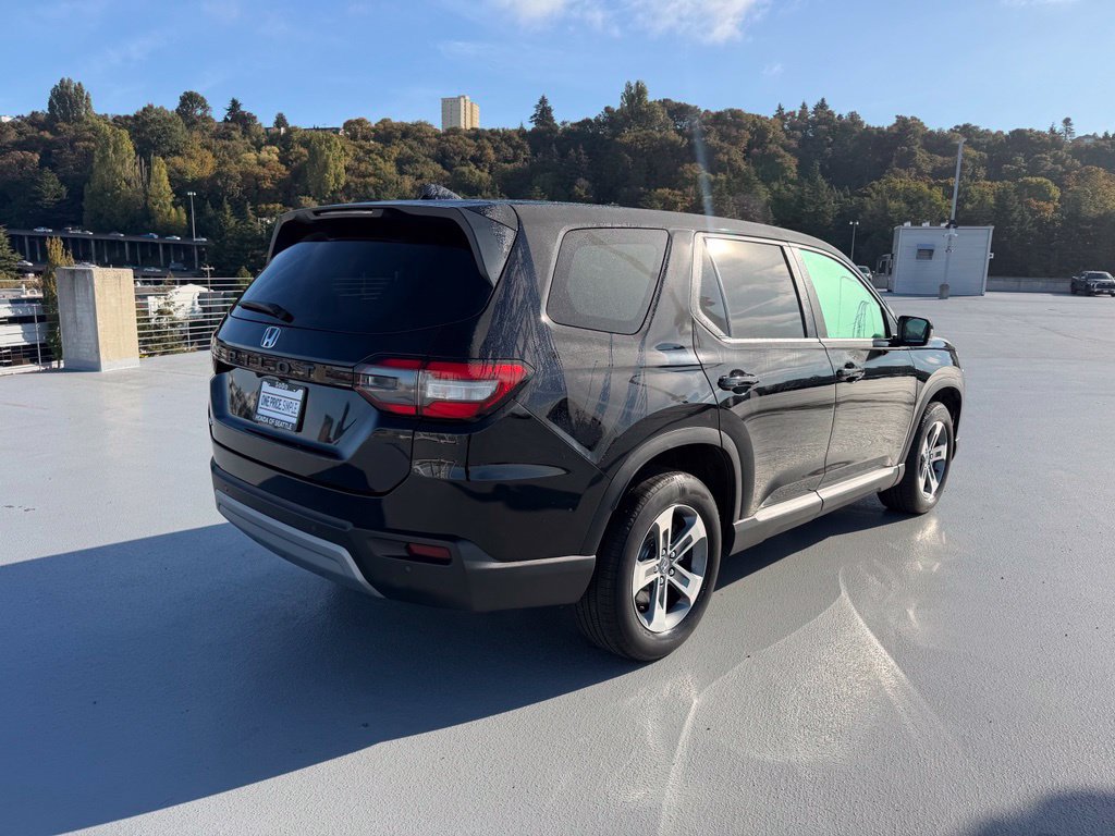 Used 2023 Honda Pilot EX-L image 3