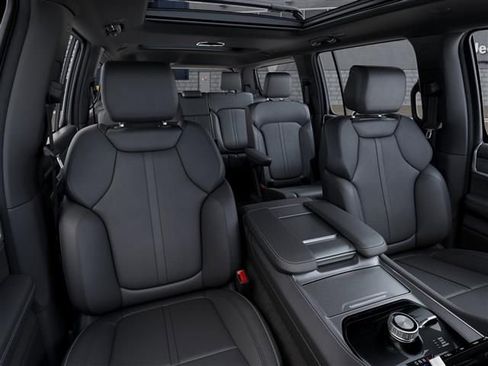 New 2026 Jeep Grand Wagoneer w/ Premium Group I AWD/4WD image 16